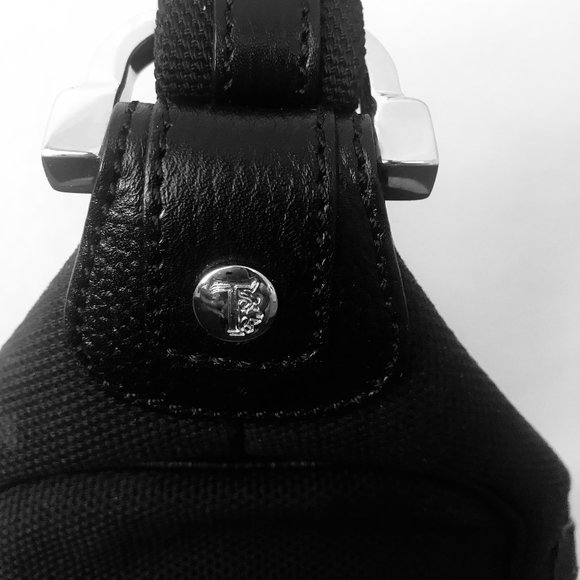 Rare TOD’S Miky Black Canvas Shoulder Bag - Picture 8 of 8